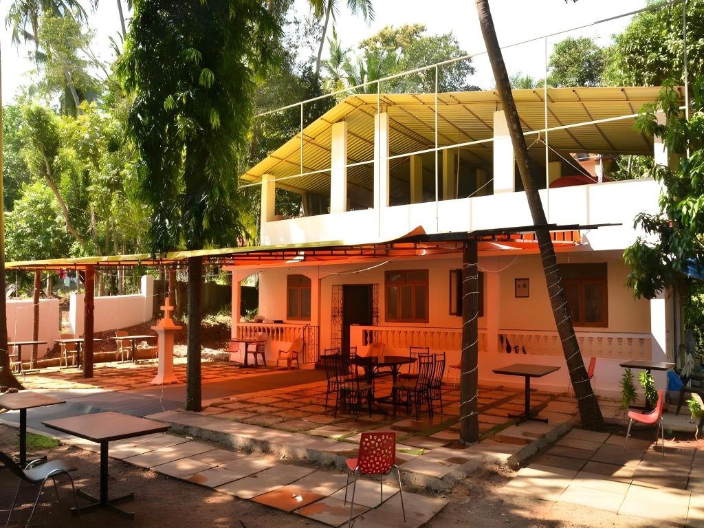 Baga Paradise Hotel  Rooms  Rooms Image 1 1
