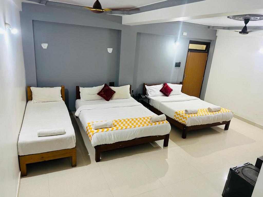 HOTEL BAGA BAY  Rooms  Family Suite Bed 23