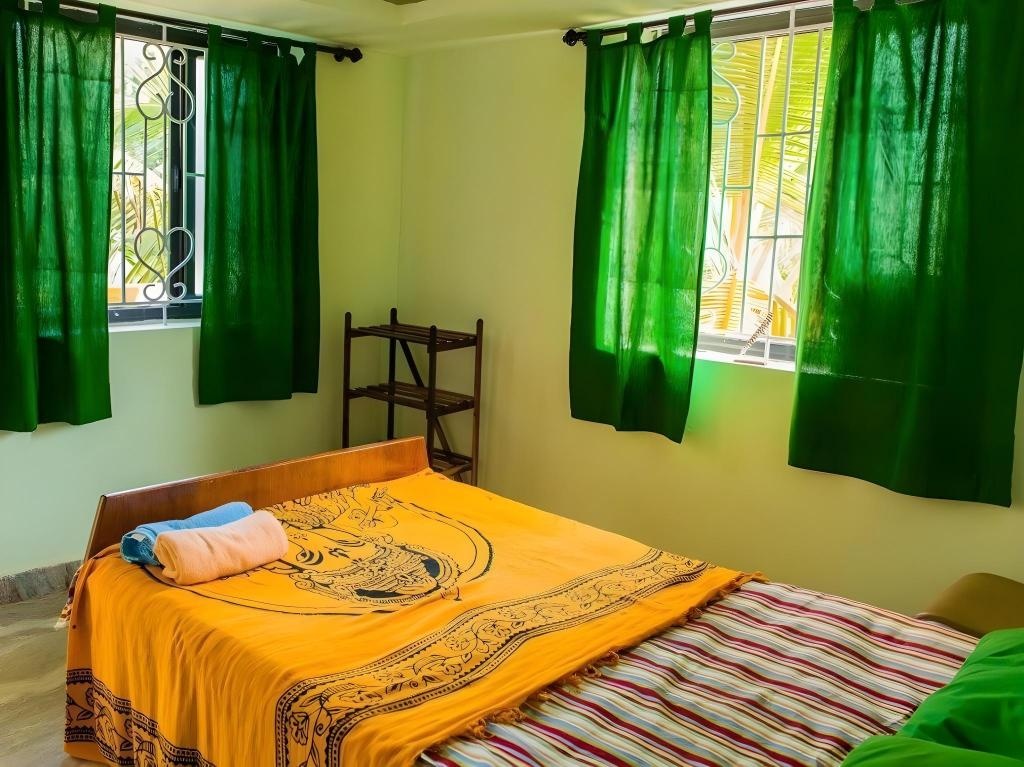 Koala Hotel And Lounge  Rooms  Standard Room With Balcony 4
