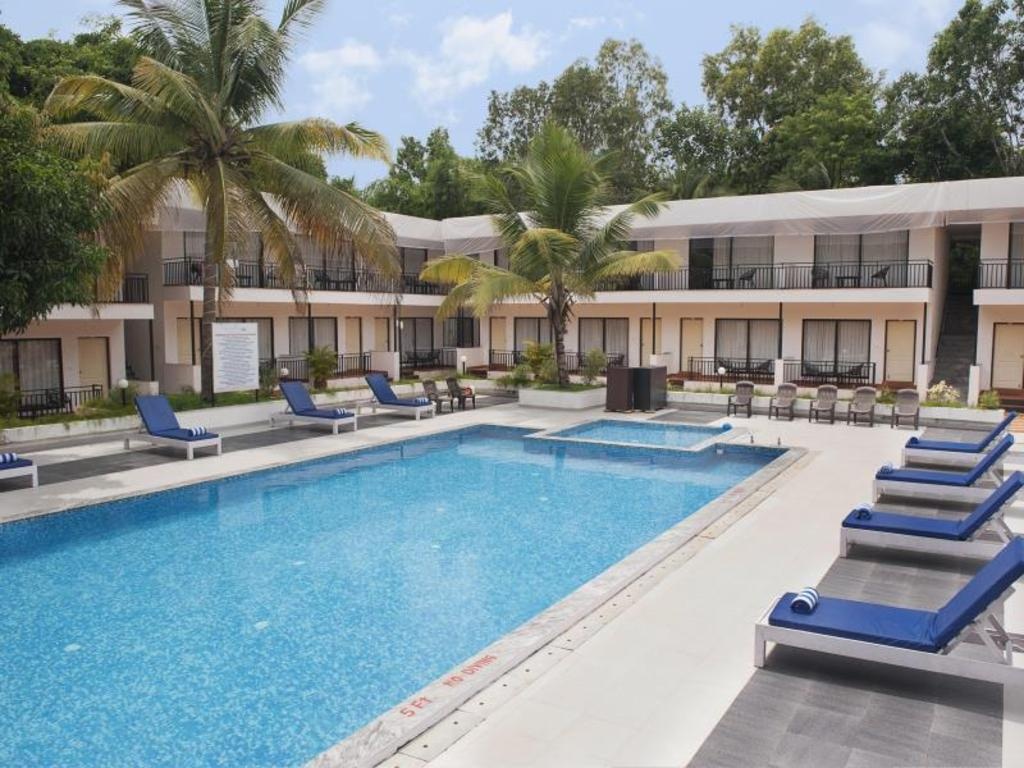 Le Pearl Goa Resort And Spa  Facilities  Swimming Pool Outdoor 1