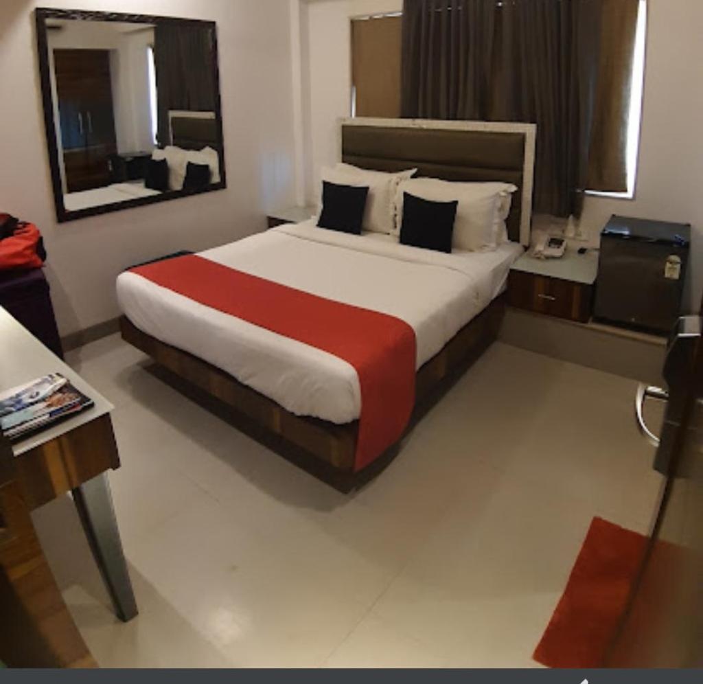 The Flora Residency  Rooms  Superior 5