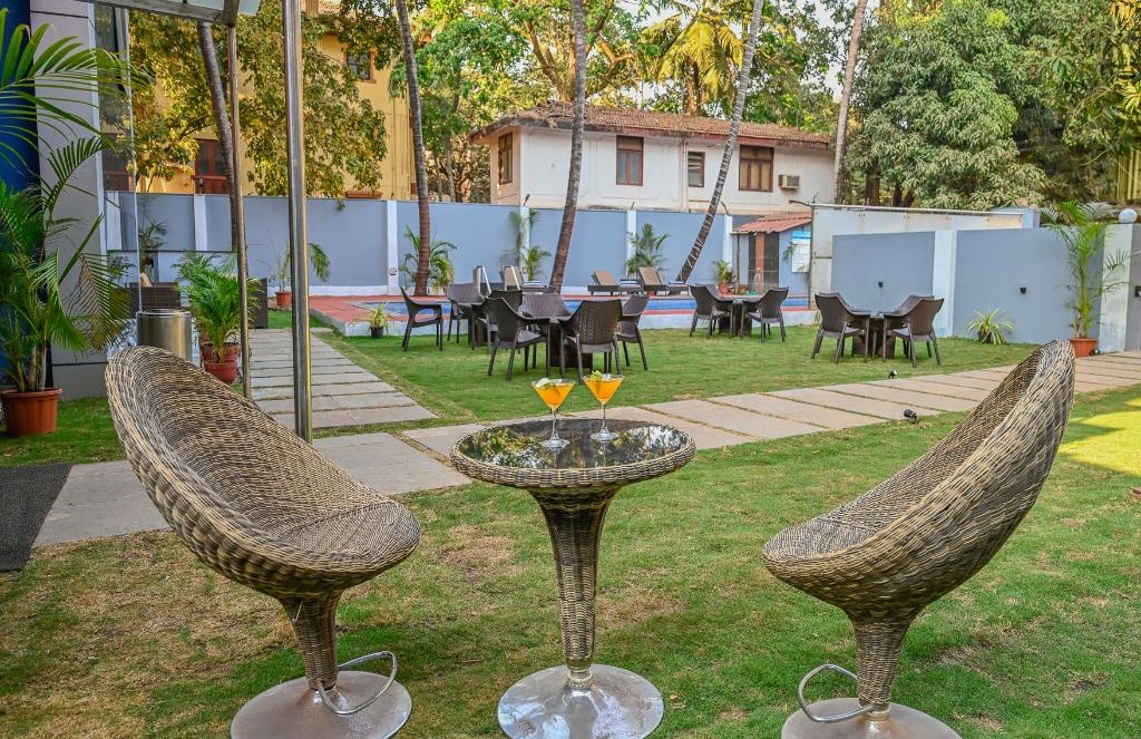 Resort The Karishma Grand  Facilities  Garden 12