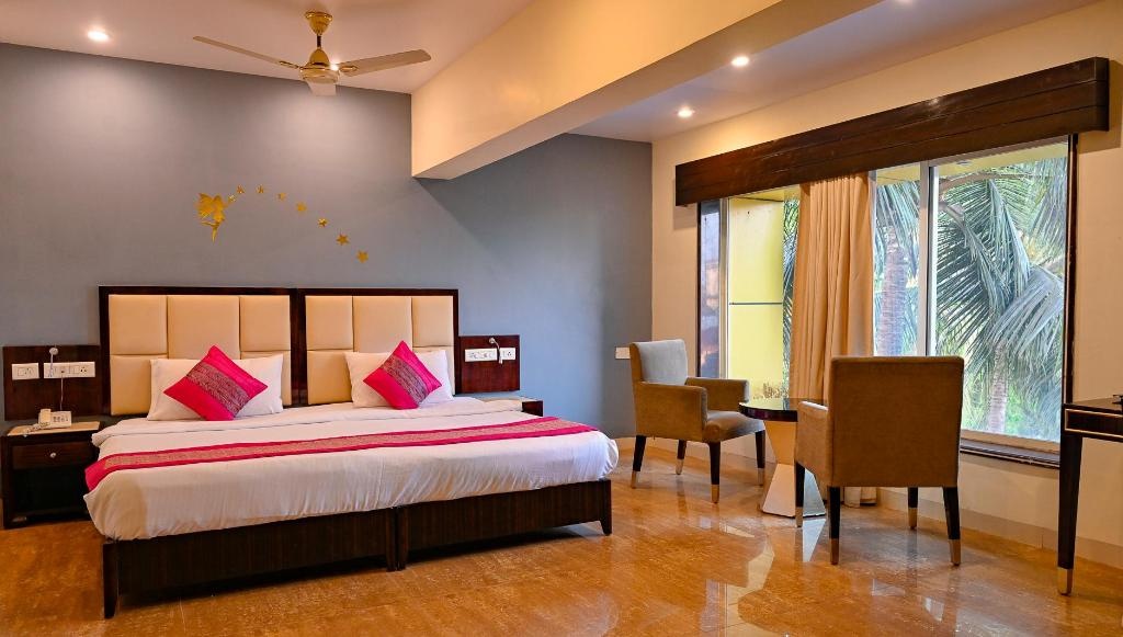 Resort The Karishma Grand  Rooms  Superior Room View 1