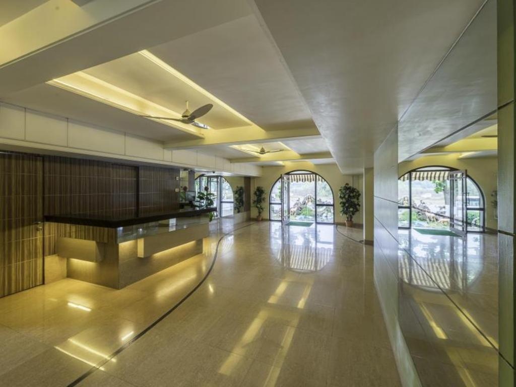 Treebo Green Park  Property Views  Reception 3