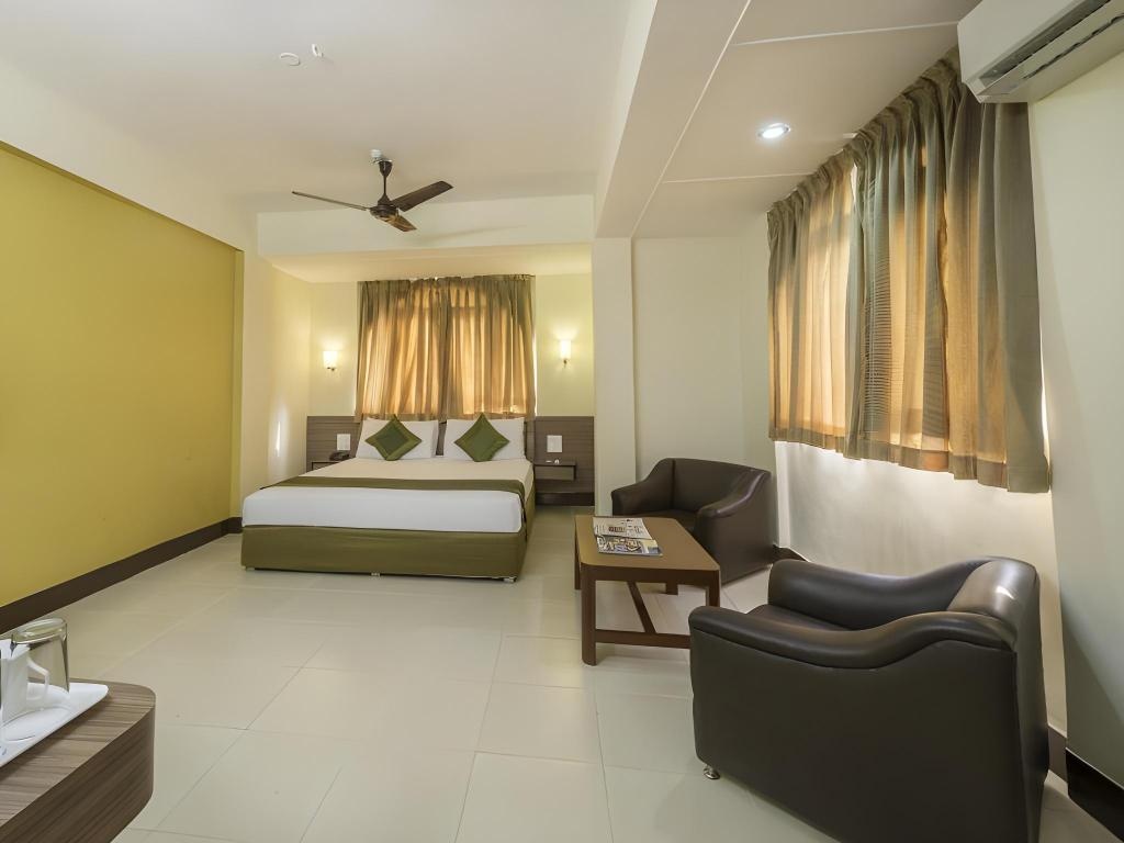 Treebo Green Park  Rooms  Standard Room 2