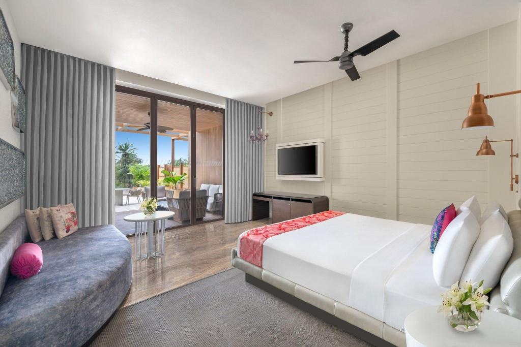 W Goa  Rooms  Marvelous Suite 1 King Balcony 4