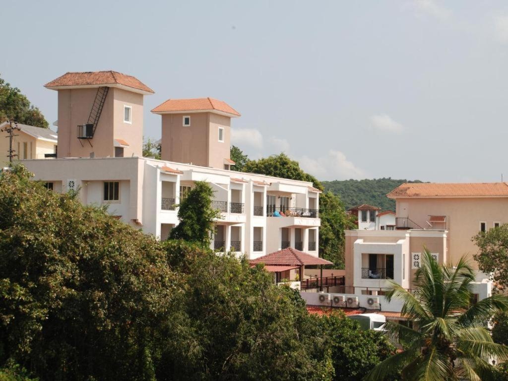La Vida Studio Inn Baga Goa By Lords Hotels And Resorts  Property Views  Exterior View 1
