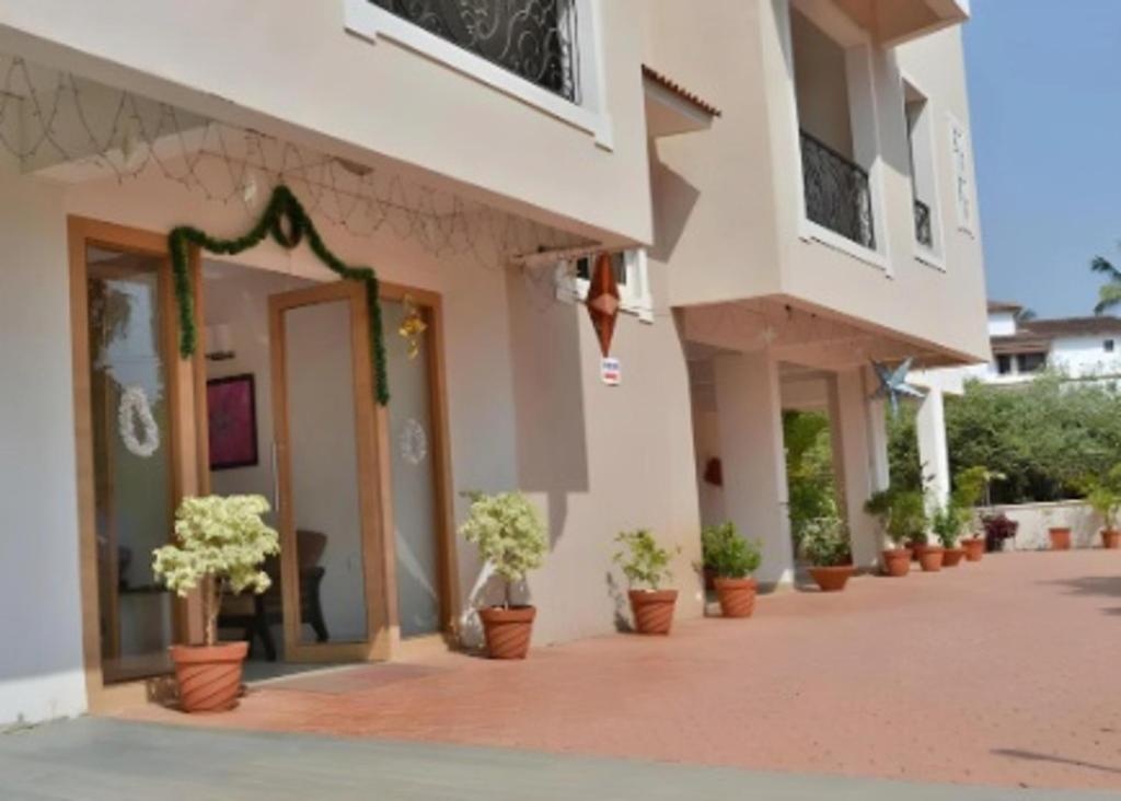 La Vida Studio Inn Baga Goa By Lords Hotels And Resorts  Property Views  Exterior View 11