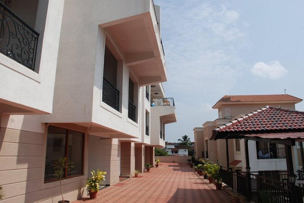 La Vida Studio Inn Baga Goa By Lords Hotels And Resorts  Property Views  Exterior View 2