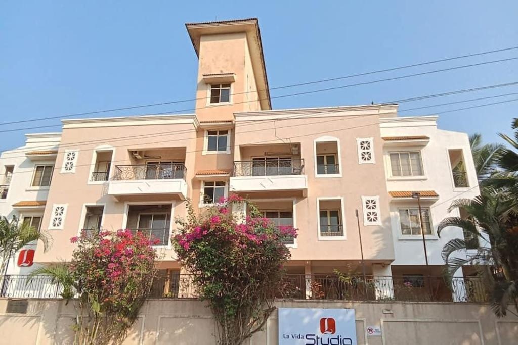 La Vida Studio Inn Baga Goa By Lords Hotels And Resorts  Property Views  Property Views Image 9 9