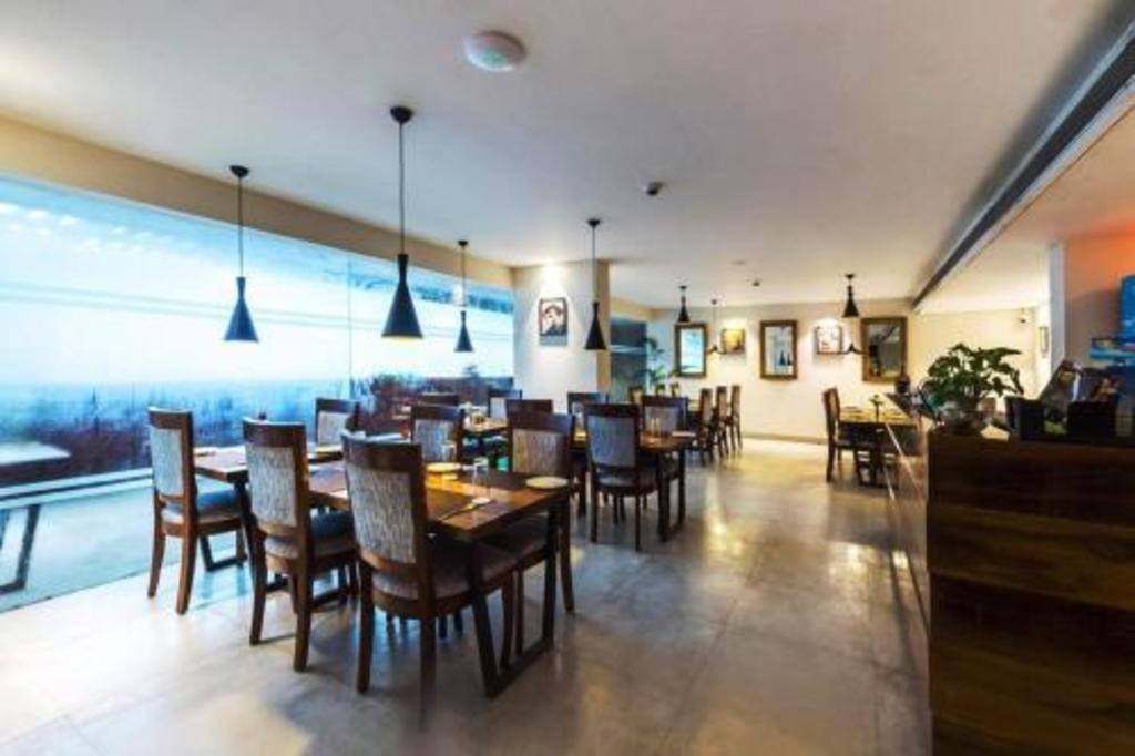 Baywatch Express Urbane  Dining  Dining Image 1 1