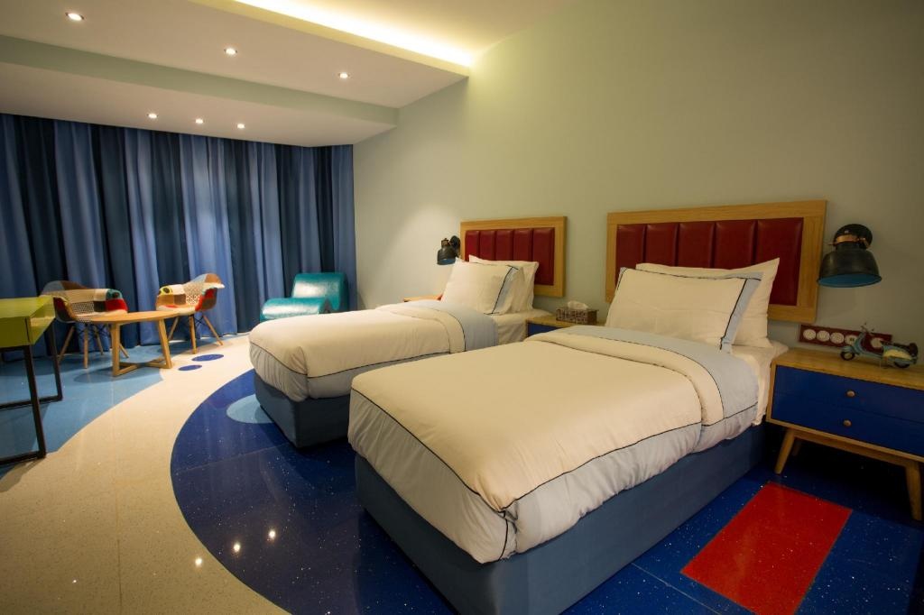 I Love Bell Bottoms  Rooms  Pool View Bedroom 1
