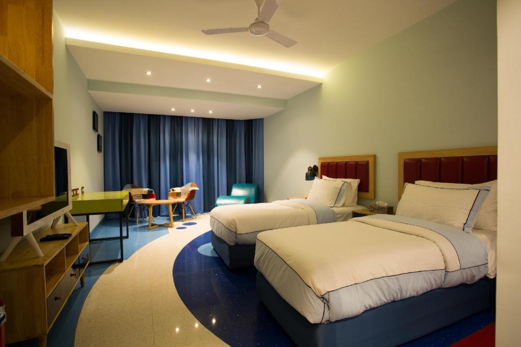 I Love Bell Bottoms  Rooms  Pool View Bedroom 2