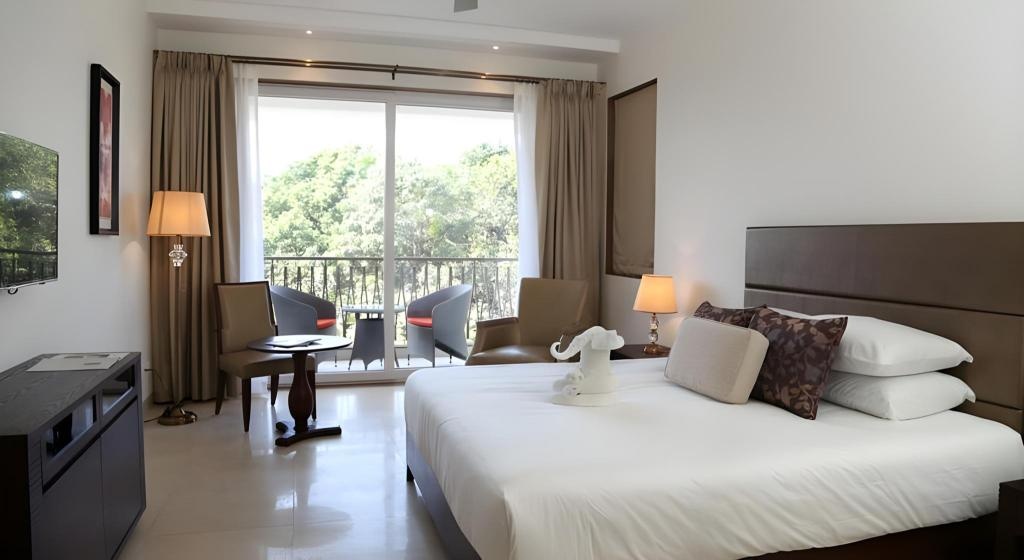 Lemon Tree Hotel Candolim Goa  Rooms  Deluxe Room With Balcony Interior View 1