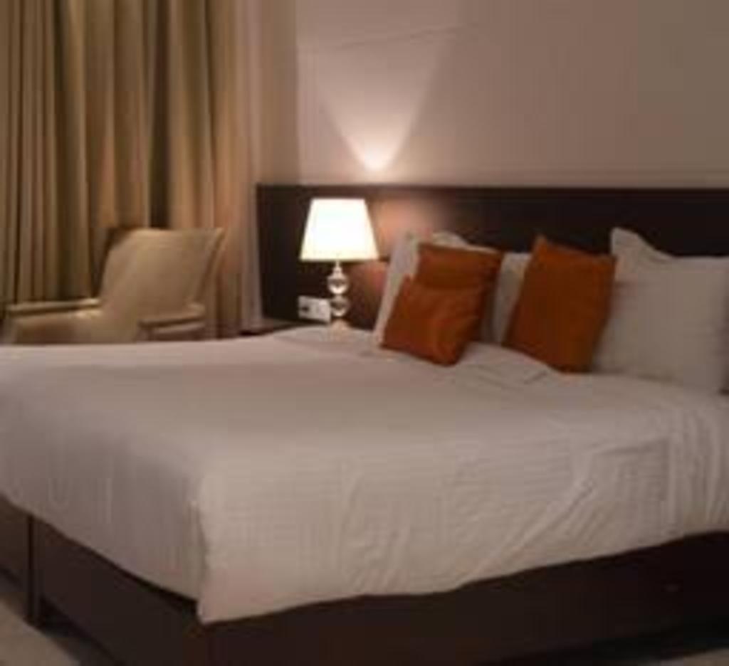 Lemon Tree Hotel Candolim Goa  Rooms  Rooms Image 11 11