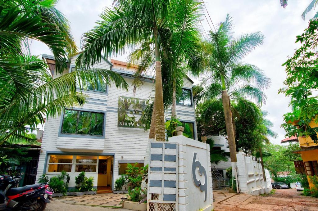 HOTEL 69  Property Views  Entrance 5