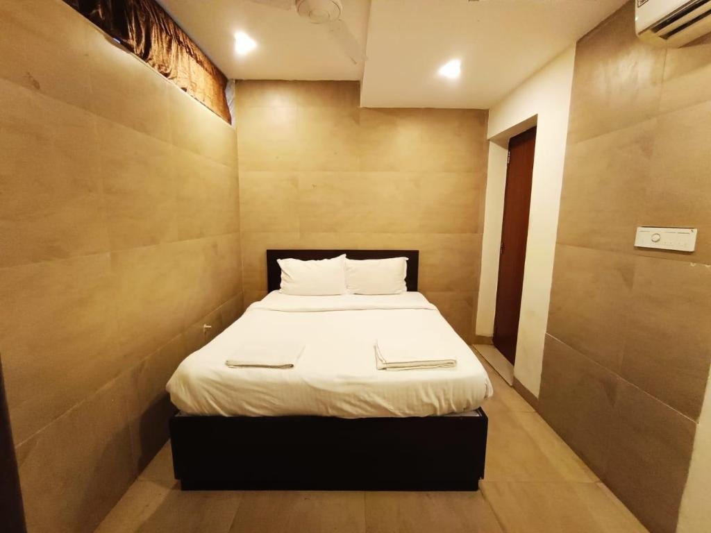 The Eternal Wave By Krish Retreat  Rooms  Mini 2 BHK Apartment Bed 34