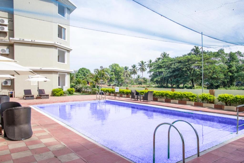 The Golden Suites Spa Calangute Hotel  Facilities  Swimming Pool 1