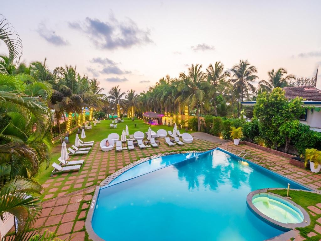 O Hotel Goa Candolim Beach  Facilities  Swimming Pool 8