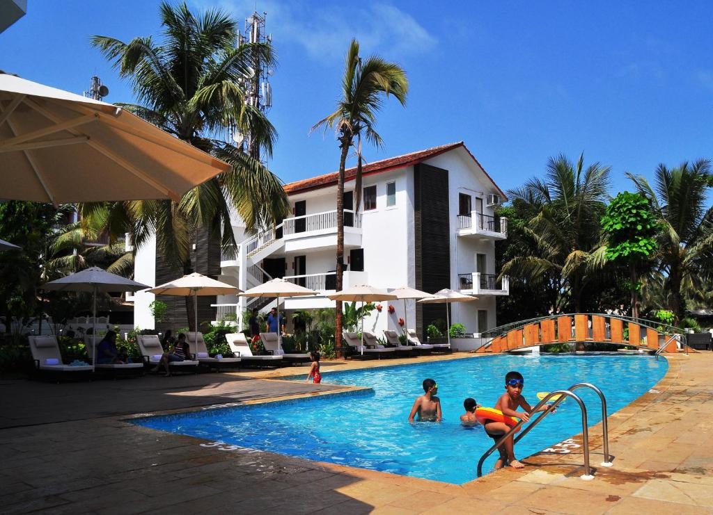Kyriad Prestige Calangute Goa By OTHPL  Facilities  Swimming Pool 4