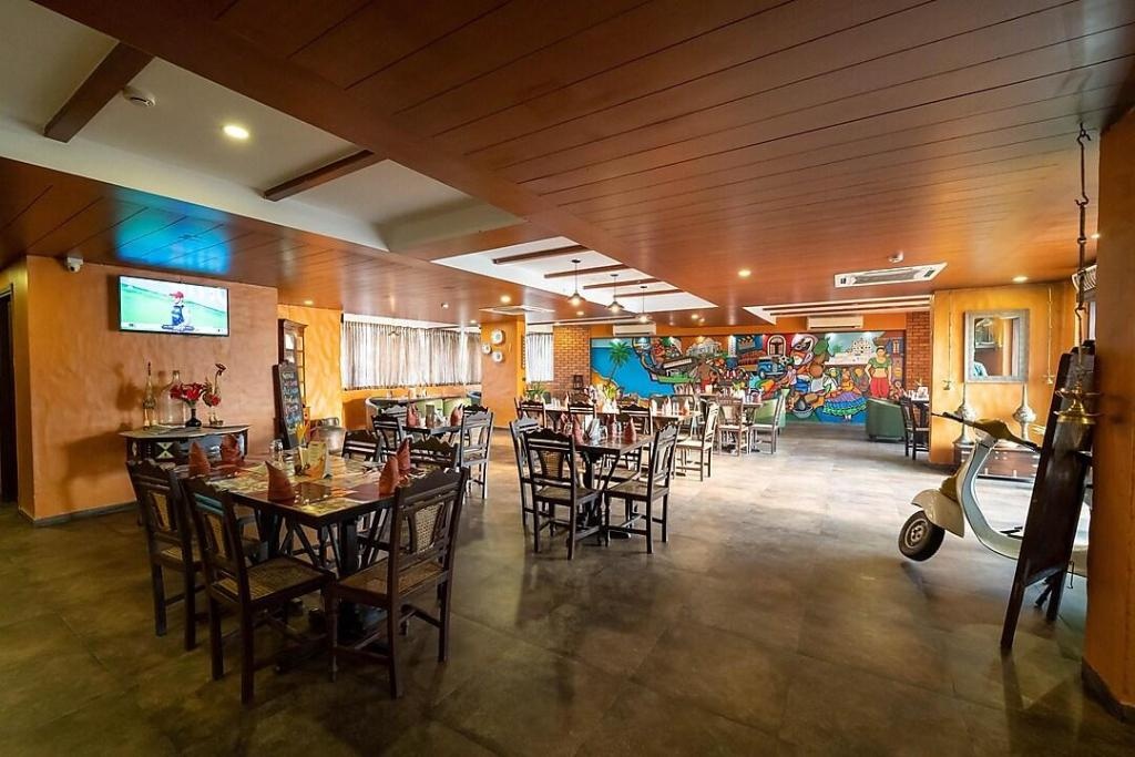 SinQ Edge  Dining  Dining Image 1 1