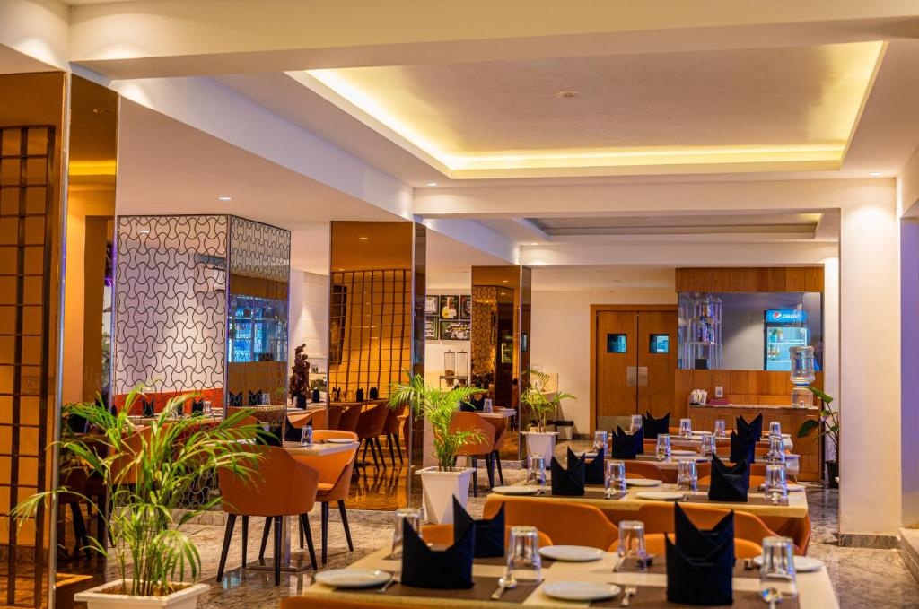 La Oasis By Meraden  Dining  Restaurant 1