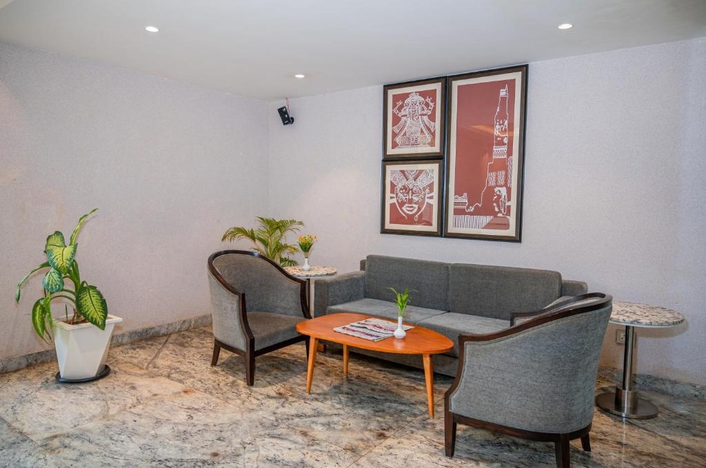 La Oasis By Meraden  Property Views  Lobby 3