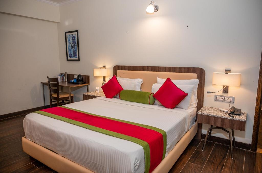 La Oasis By Meraden  Rooms  Deluxe Room Room Plan 5