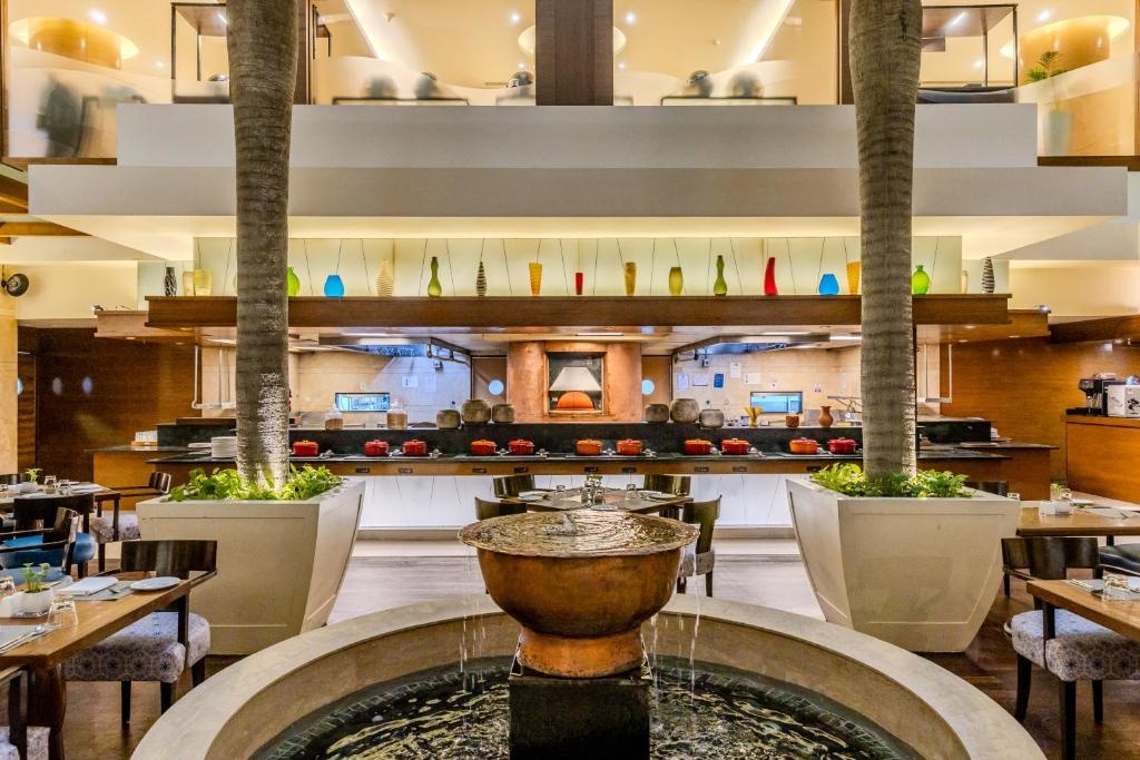 Vivanta Goa Panaji  Dining  Dining Image 5 5