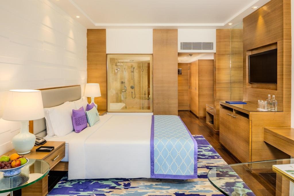 Vivanta Goa Panaji  Rooms  Executive Room City View King Bed 21