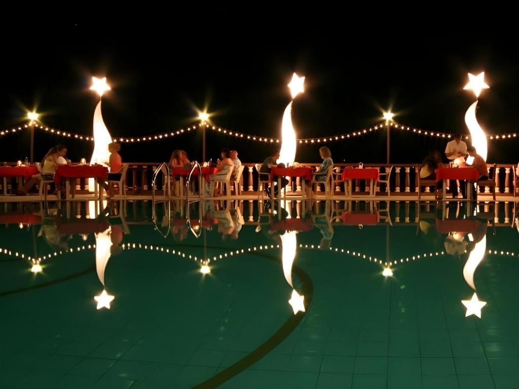 Nazri Resort  Facilities  Swimming Pool 11