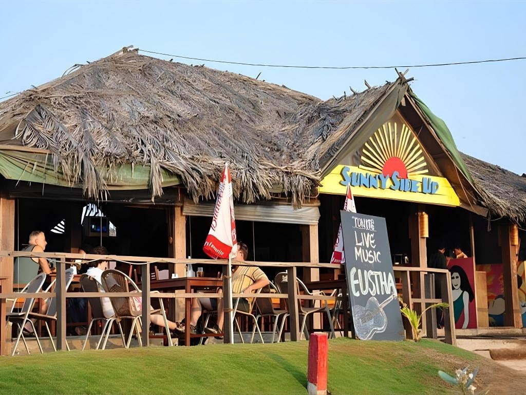 360 Degree Beach Retreat  Dining  Restaurant 3
