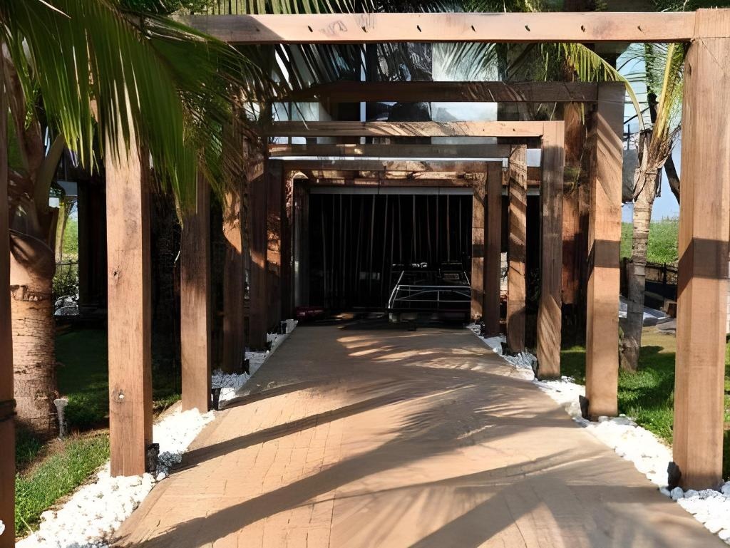 360 Degree Beach Retreat  Property Views  Exterior View 6