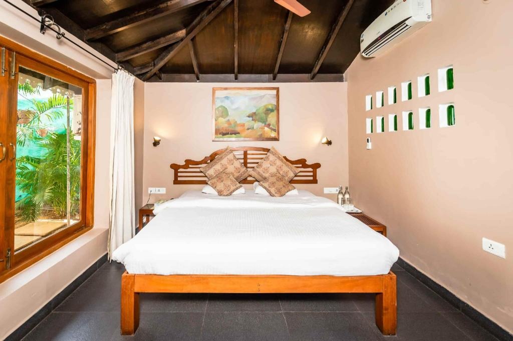 Fiesta Beach Resort  Rooms  Cottage Room Bed 13