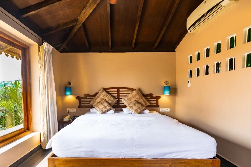 Fiesta Beach Resort  Rooms  Cottage Room Bedroom 8