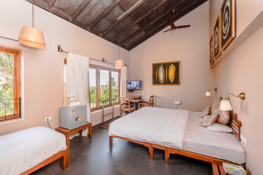 Fiesta Beach Resort  Rooms  Executive Room Sea View Interior View 7