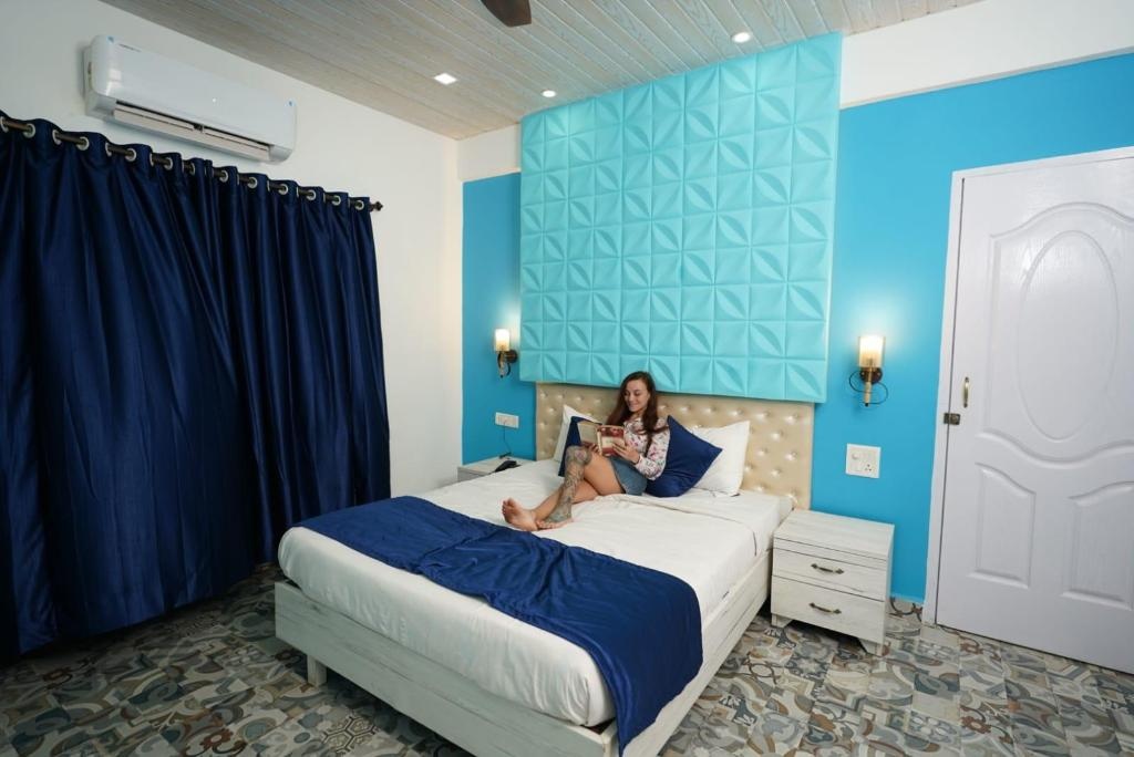 Paradise Village Beach Resort  Rooms  Junior Penthouse Bed 11