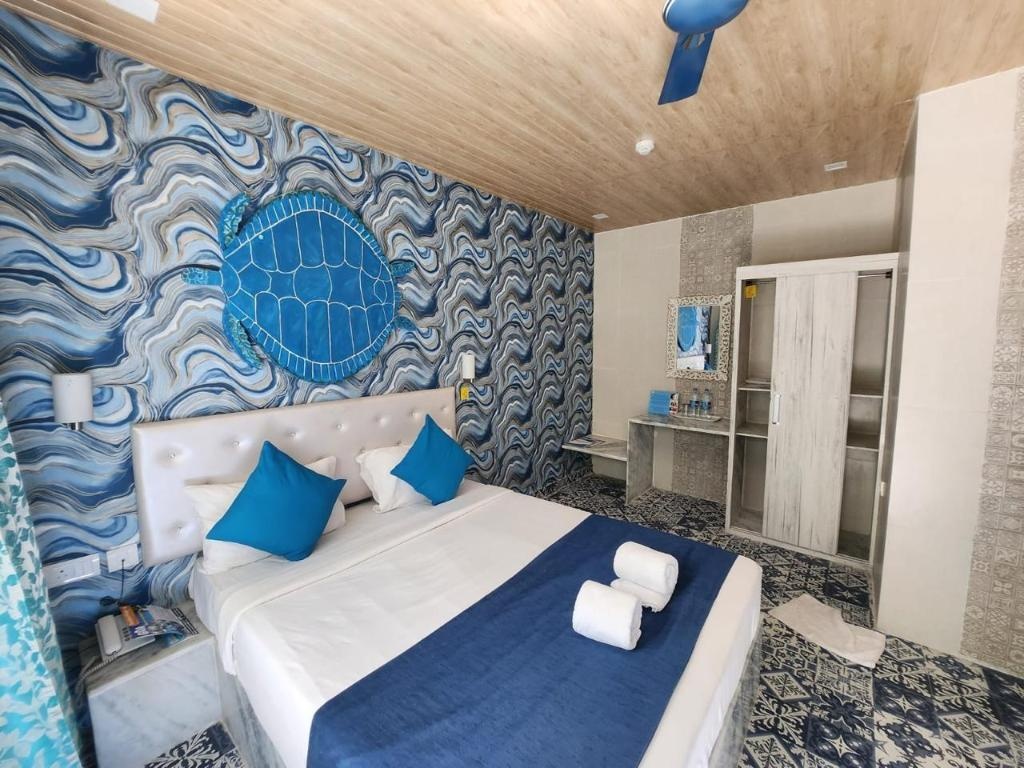Paradise Village Beach Resort  Rooms  Studio Room Bed 3
