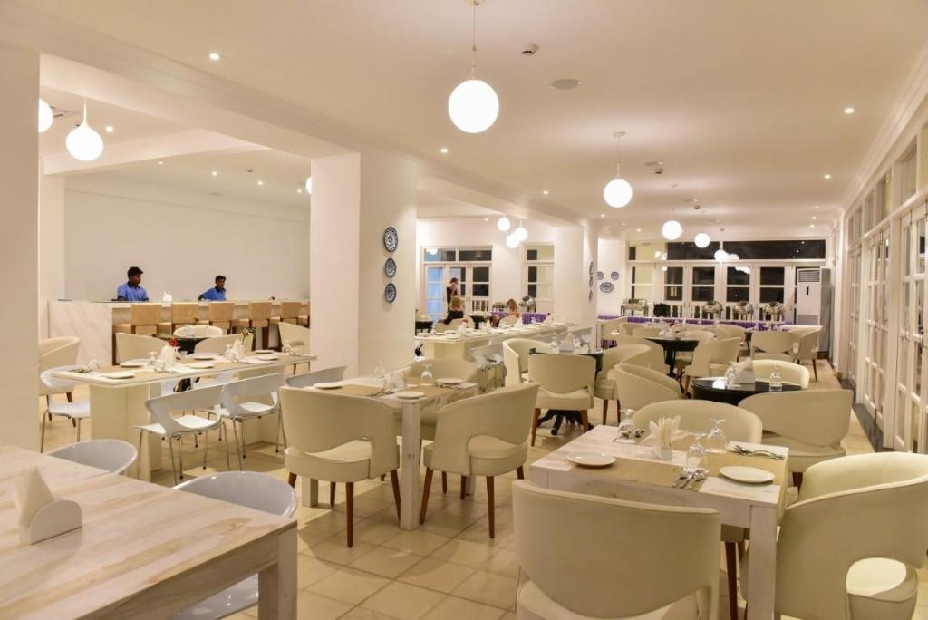 Silver Sands Serenity  Dining  Restaurant 1