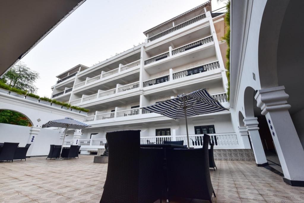 Silver Sands Serenity  Property Views  Entrance 9