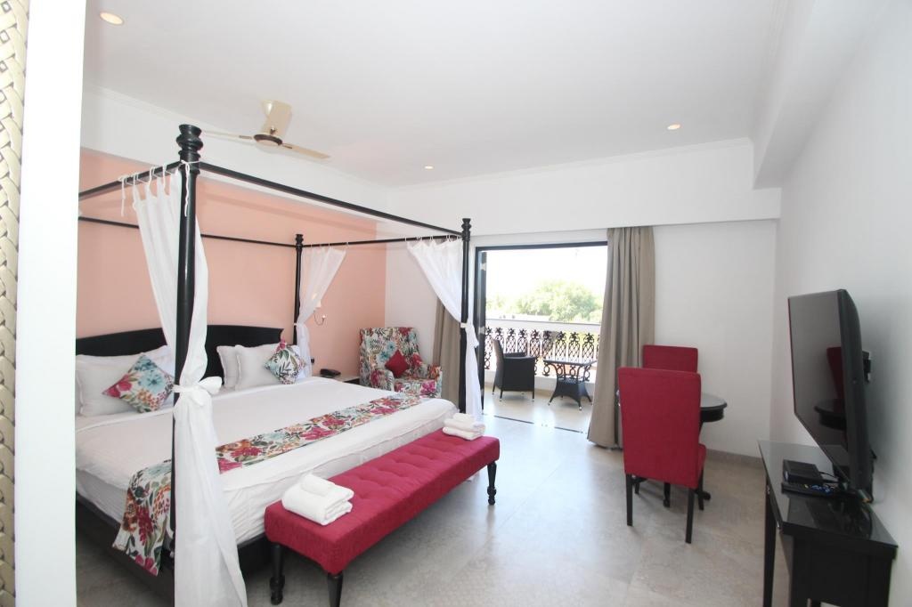 Silver Sands Serenity  Rooms  Deluxe Bedroom 4