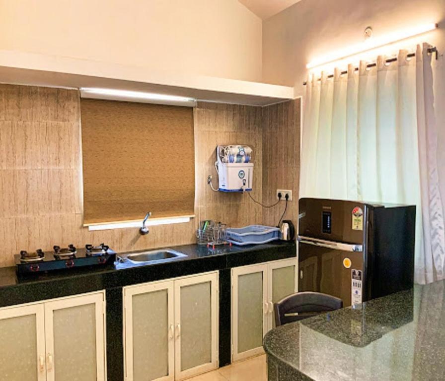Lar Amorosa Boutique Hotel Goa  Facilities  Kitchen 25