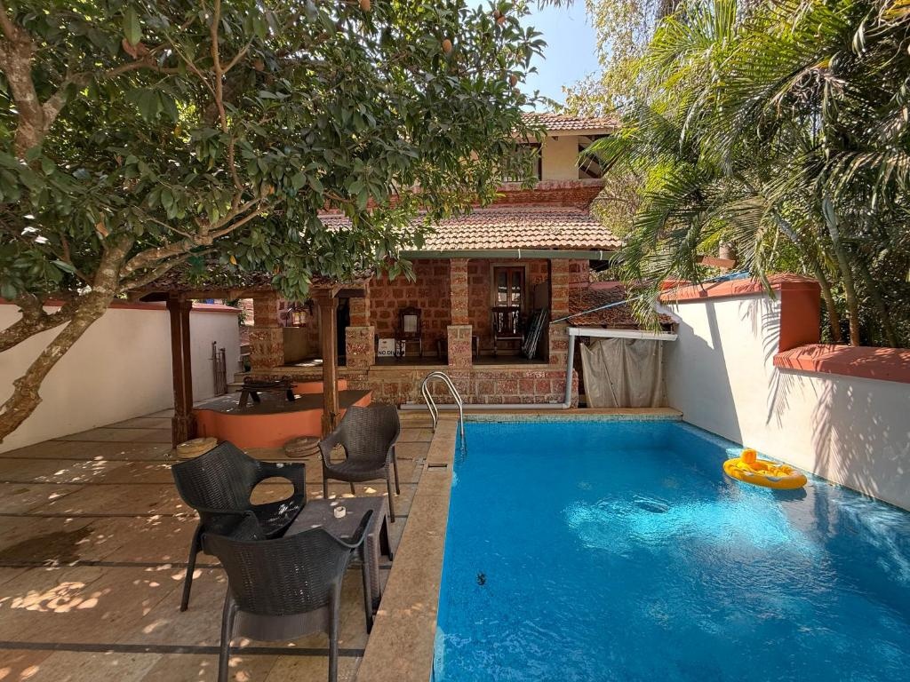 Lar Amorosa Boutique Hotel Goa  Facilities  Swimming Pool 6