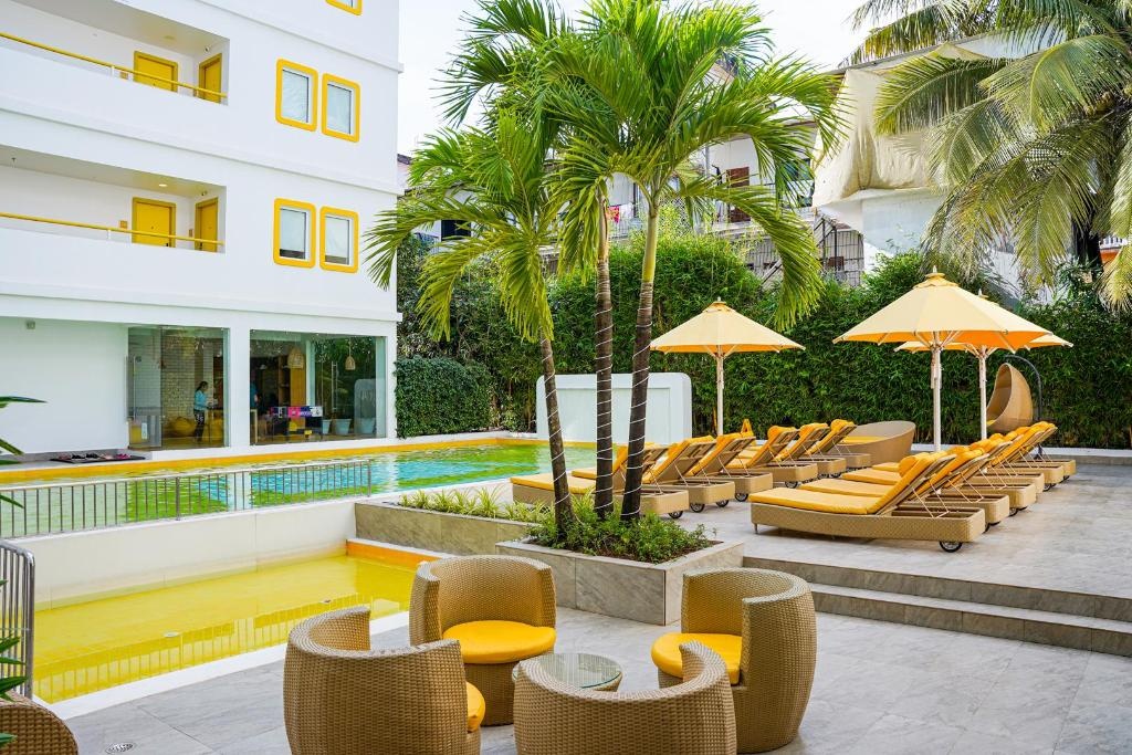 Bloom Hotel Calangute  Facilities  Swimming Pool 3