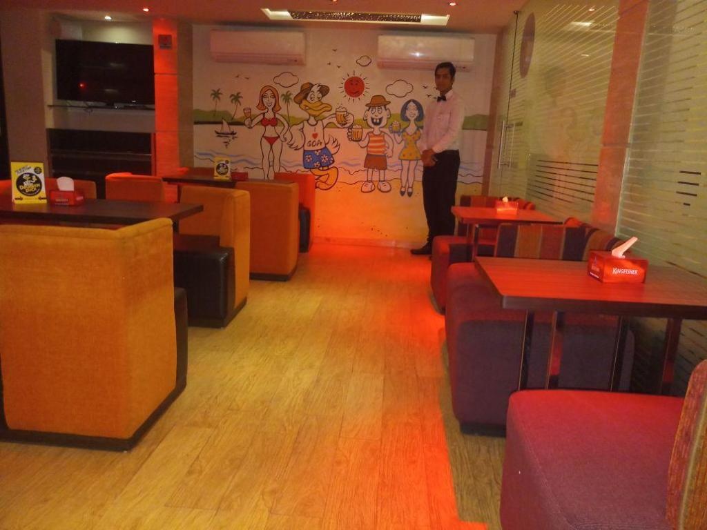 Hotel Orion Premiere  Facilities  Barlounge 8