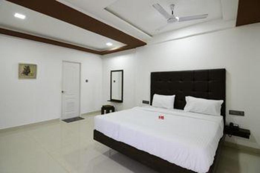Seashore Beach Resort  Rooms  Rooms Image 4 4