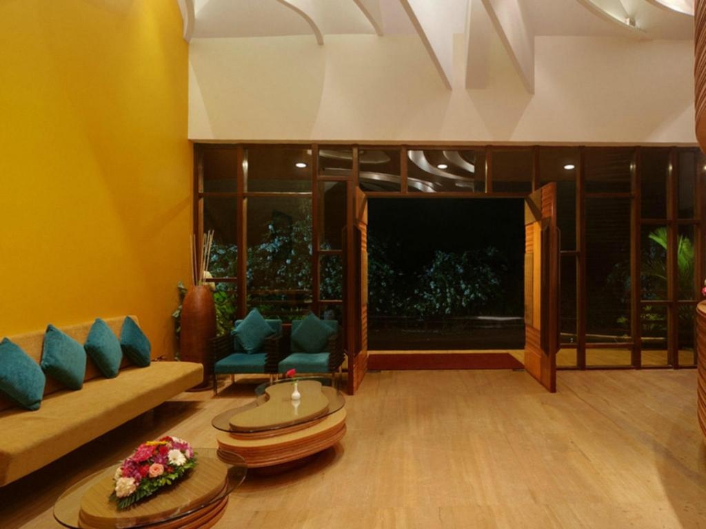 The Golden Crown Hotel  Property Views  Lobby 3