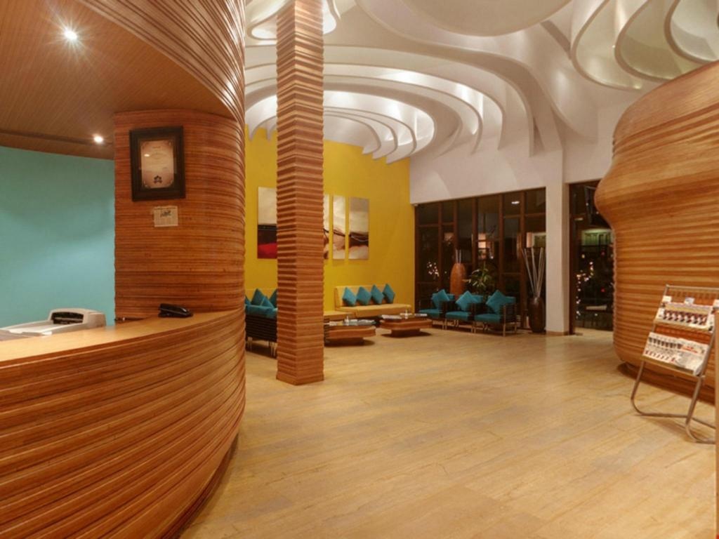 The Golden Crown Hotel  Property Views  Reception 8