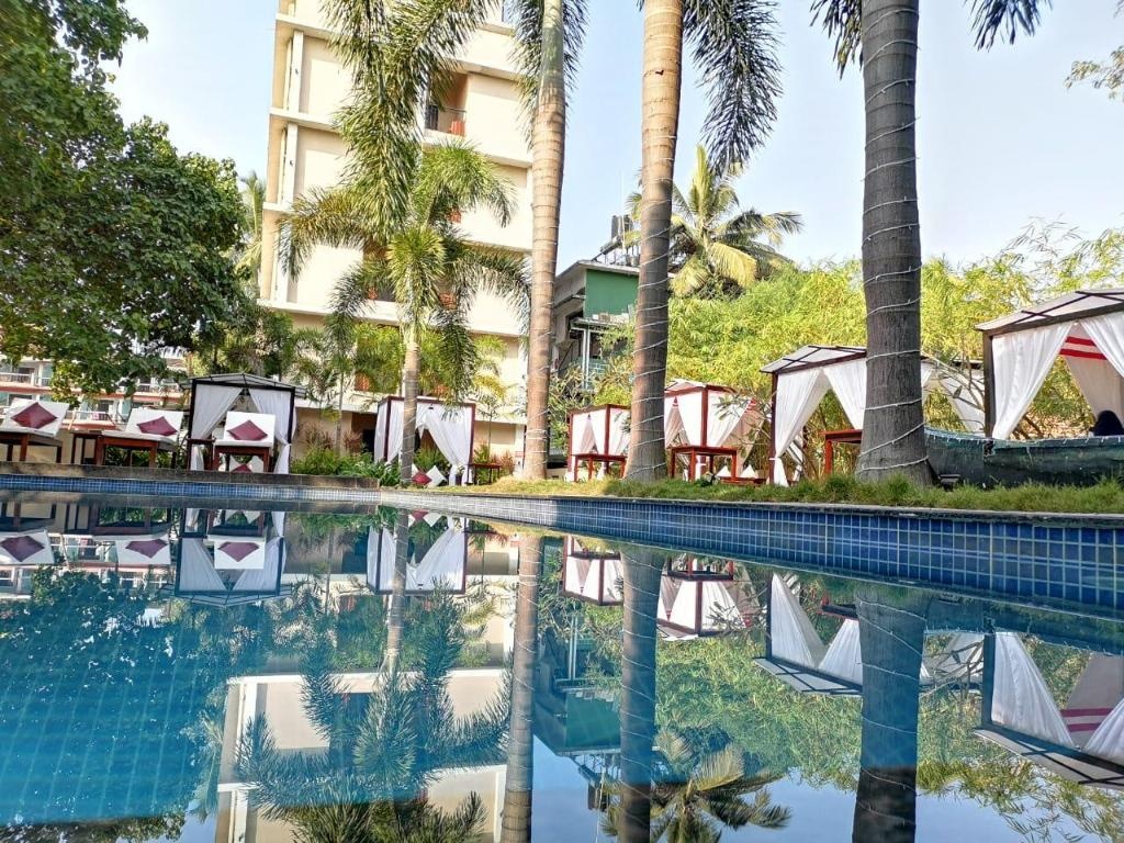 Sinq Beach Resort  Facilities  Swimming Pool 5