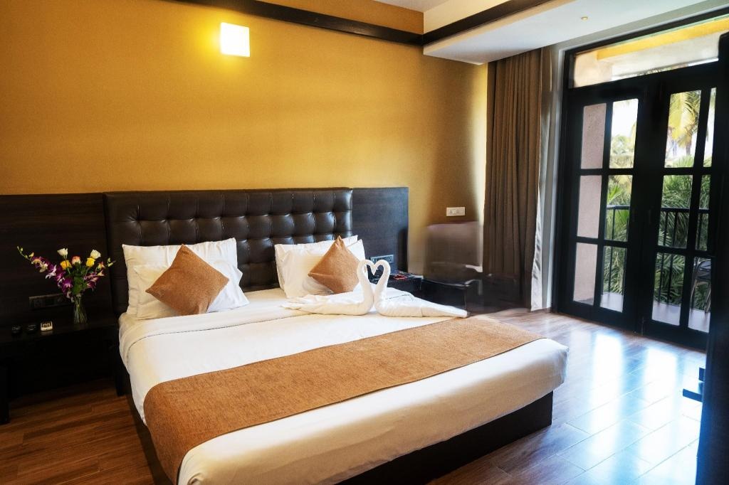 Sinq Beach Resort  Rooms  Classic Bedroom 1